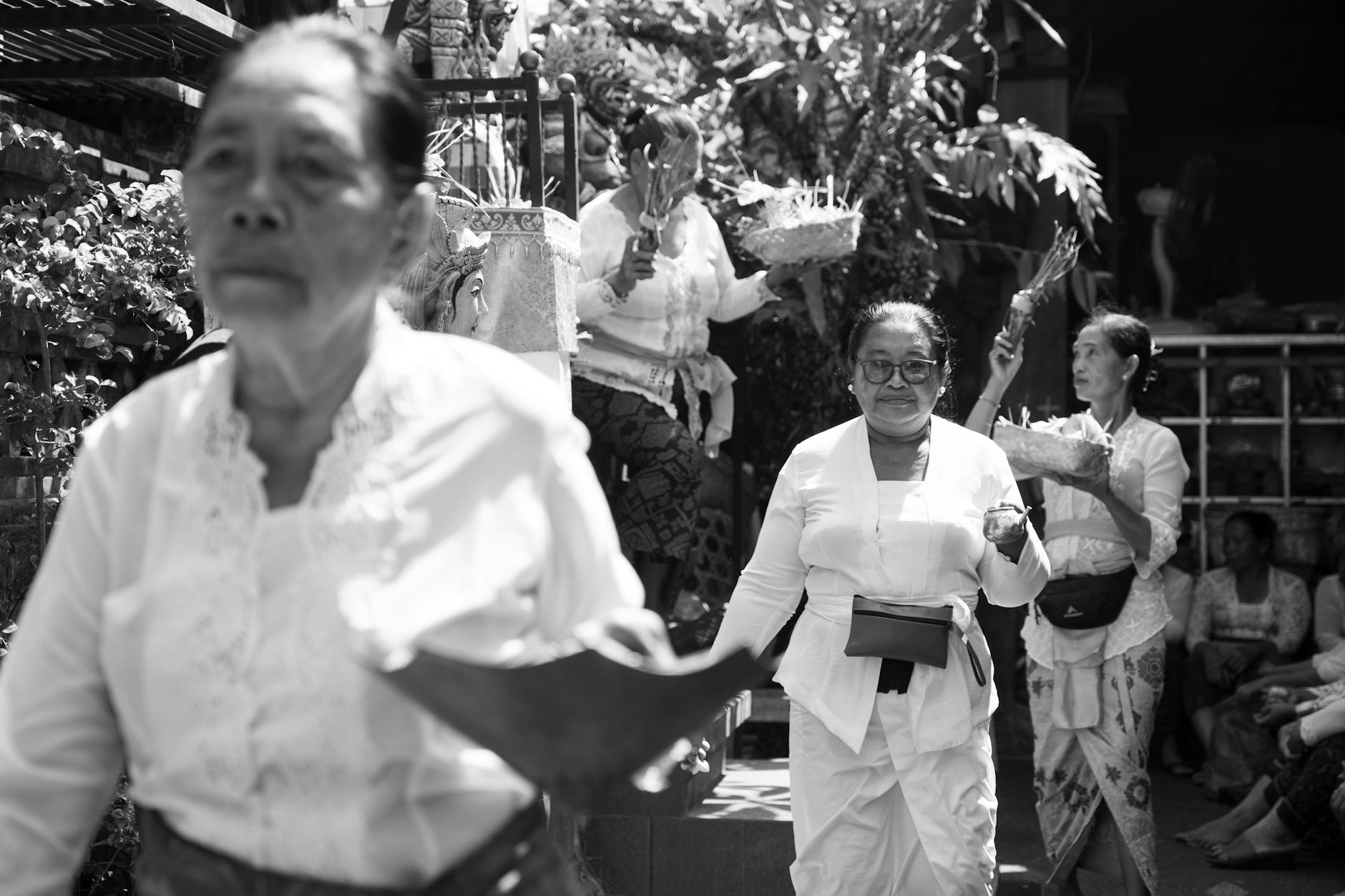 Ilustrasi filosofi pengobatan Usada Bali yang menggabungkan tradisi dan kearifan lokal untuk meningkatkan kesehatan modern